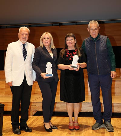 Filiz Tuğsel, Ayşe Gülden Diniz (Mehmet Füzün ve Şerafettin Canda verdi)